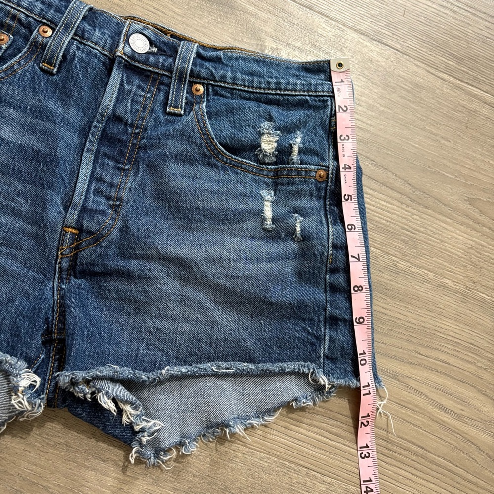 Levis 501 Womens High Rise Cut Off Jean Shorts Sz 26 Button Fly USA - Picture 6 of 12